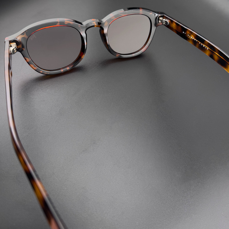 عینک آفتابی پنتوس آلبرت وگ مدل S31107C2 Acetate Avantgarde Visionary